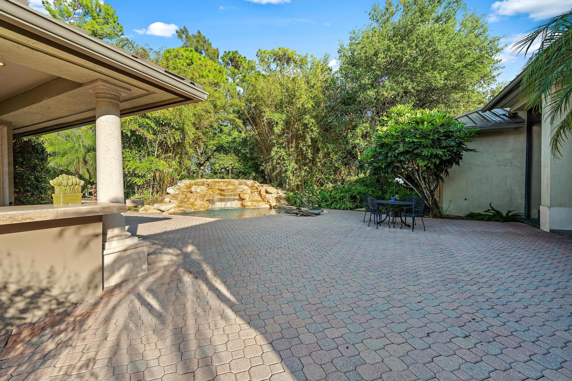 18907 SE Loxahatchee Riv Rd Jupiter, FL 33458