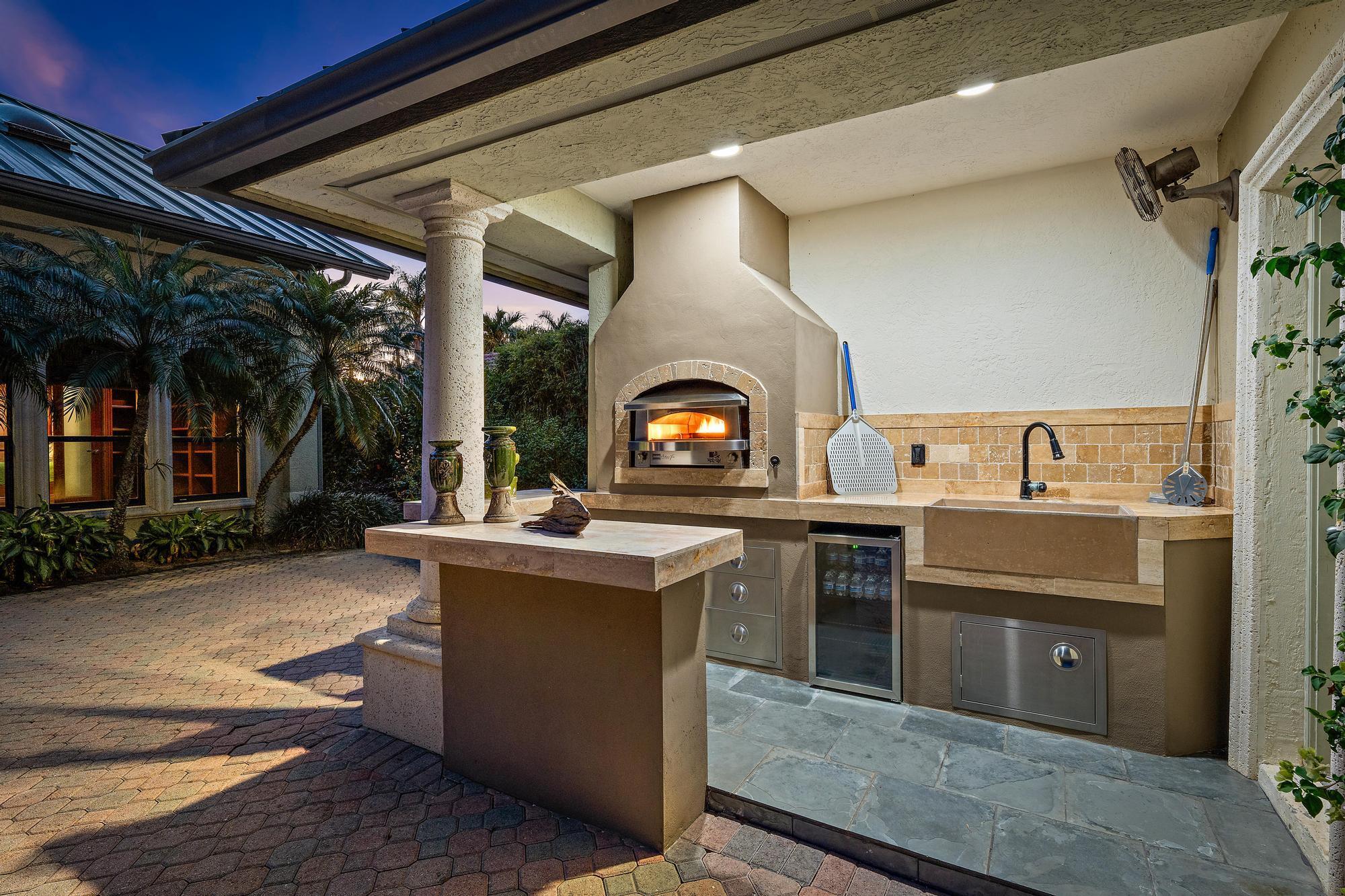 18907 SE Loxahatchee Riv Rd Jupiter, FL 33458