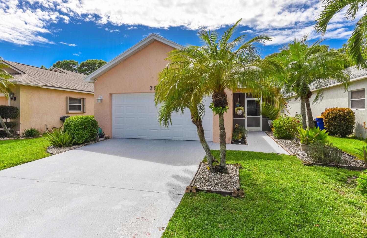 7922 SE Sugar Pines Way
