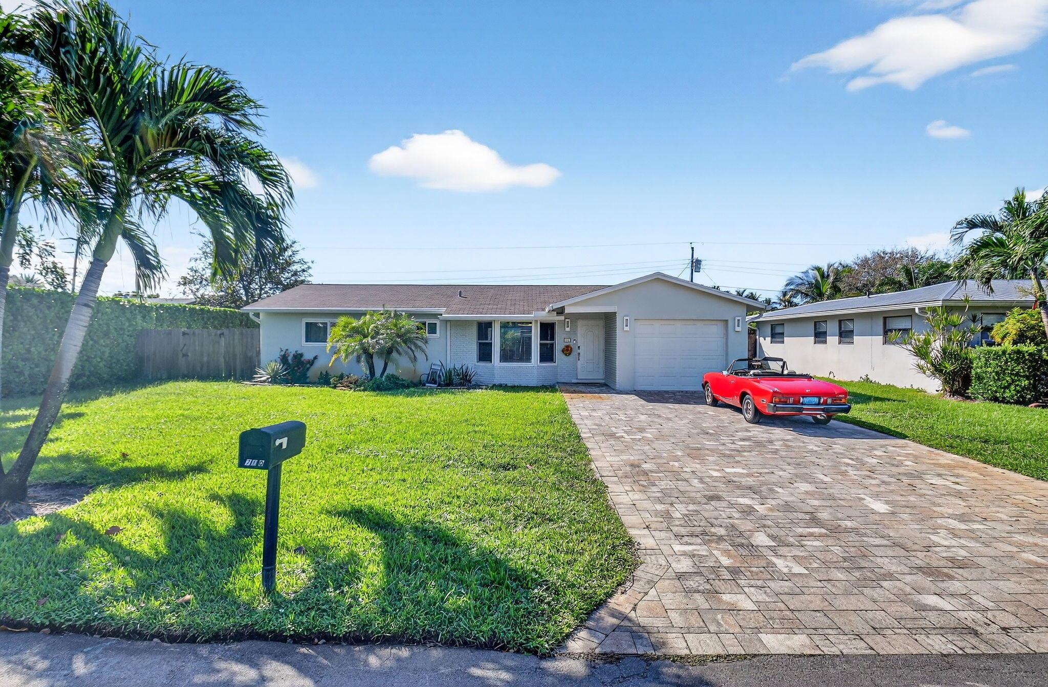 710 SW 27th Way