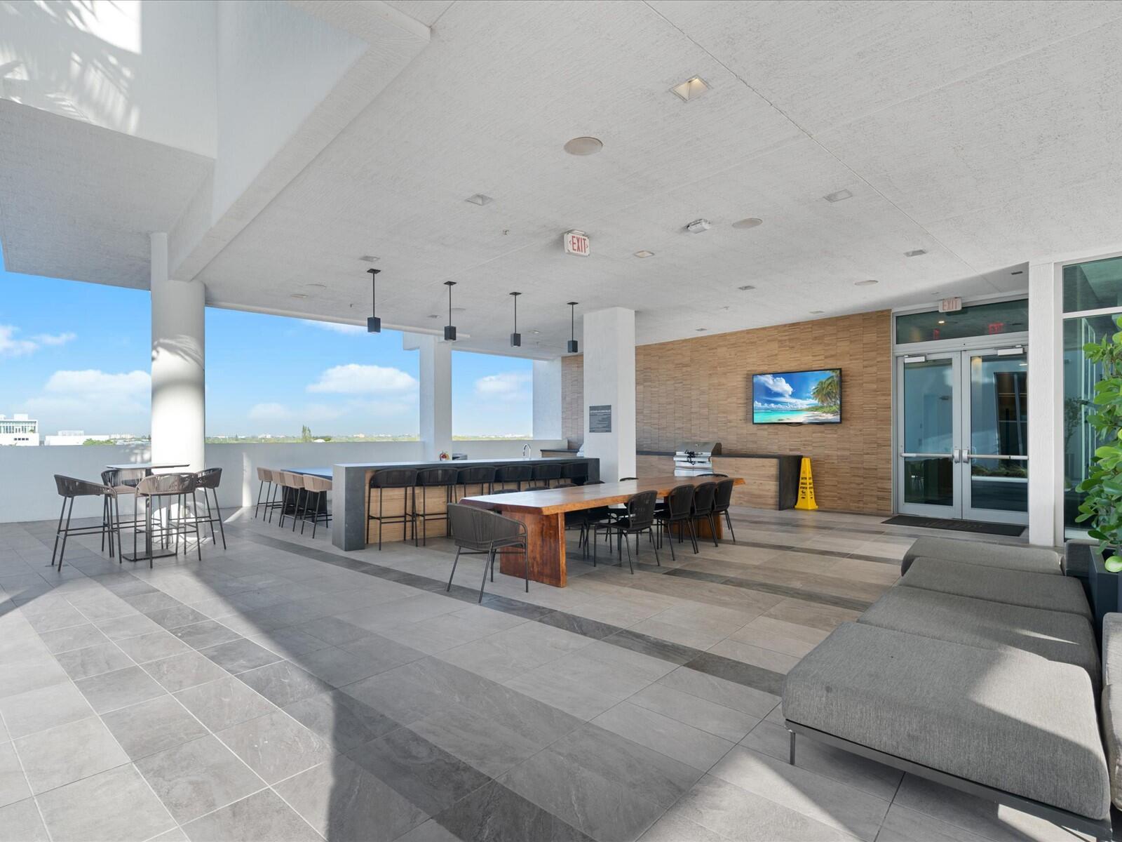 3900 Biscayne Blvd #S-304 Miami, FL 33137