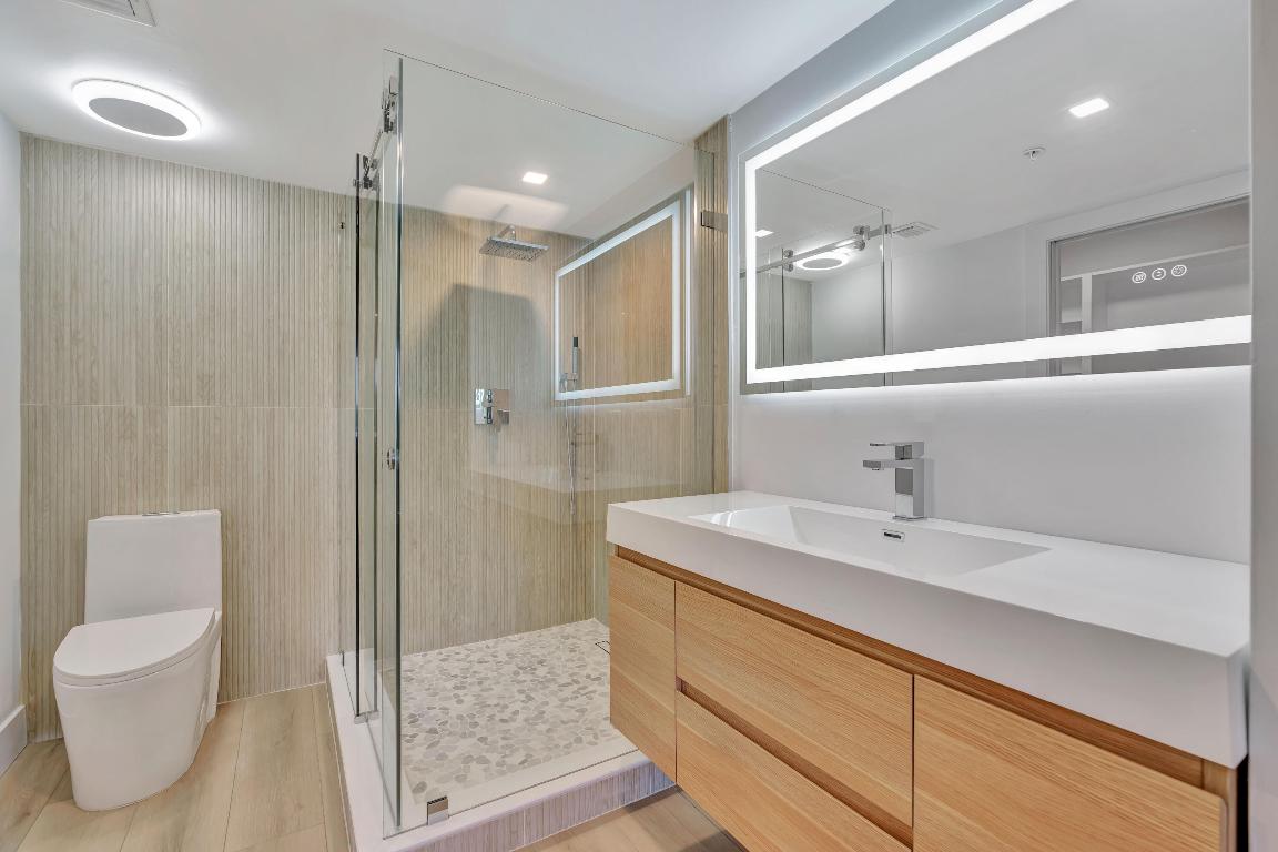 501 Seafarer #204 Jupiter, FL 33477