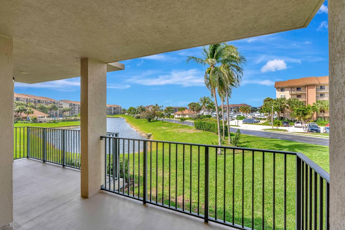 501 Seafarer #204 Jupiter, FL 33477