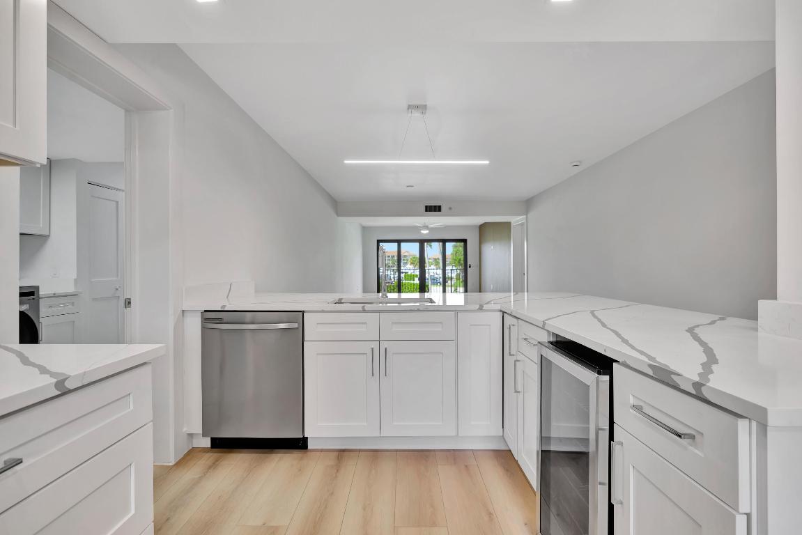 501 Seafarer #204 Jupiter, FL 33477