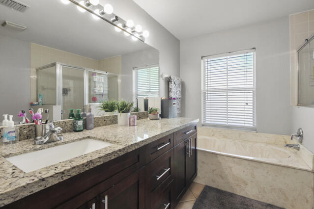 10601 Pelican Dr Wellington, FL 33414