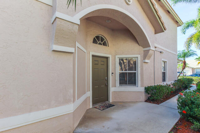 10601 Pelican Dr Wellington, FL 33414