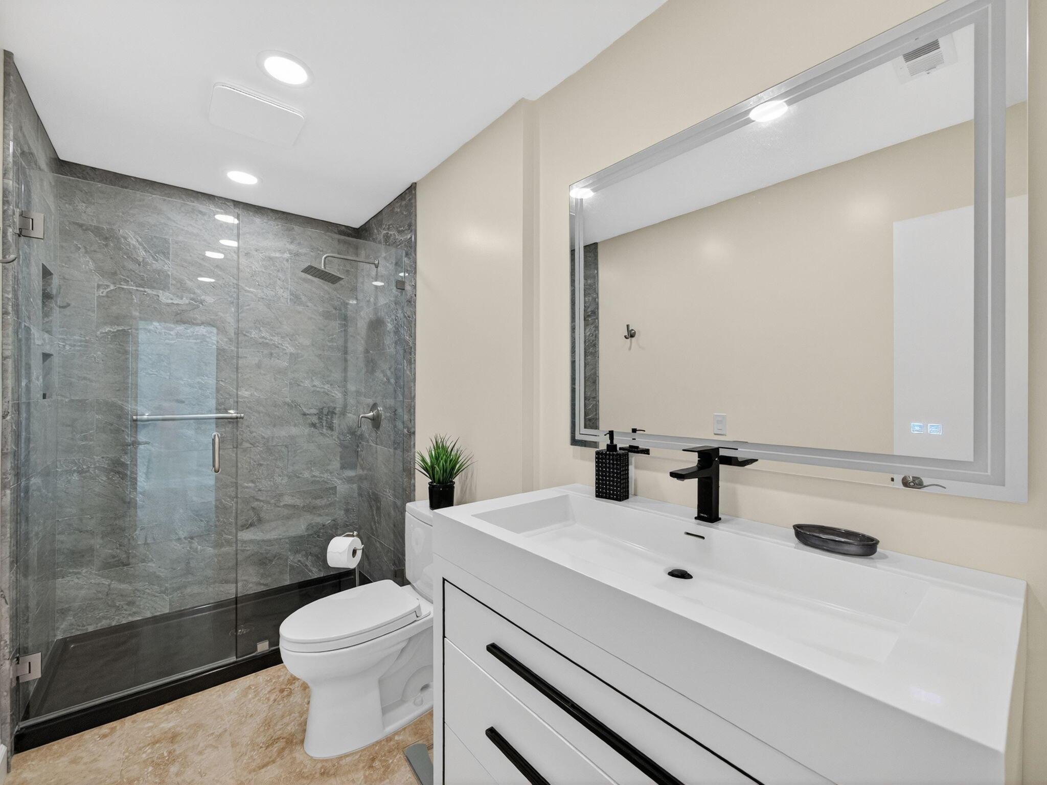 3961 NE Breakwater Dr Jensen Beach, FL 34957