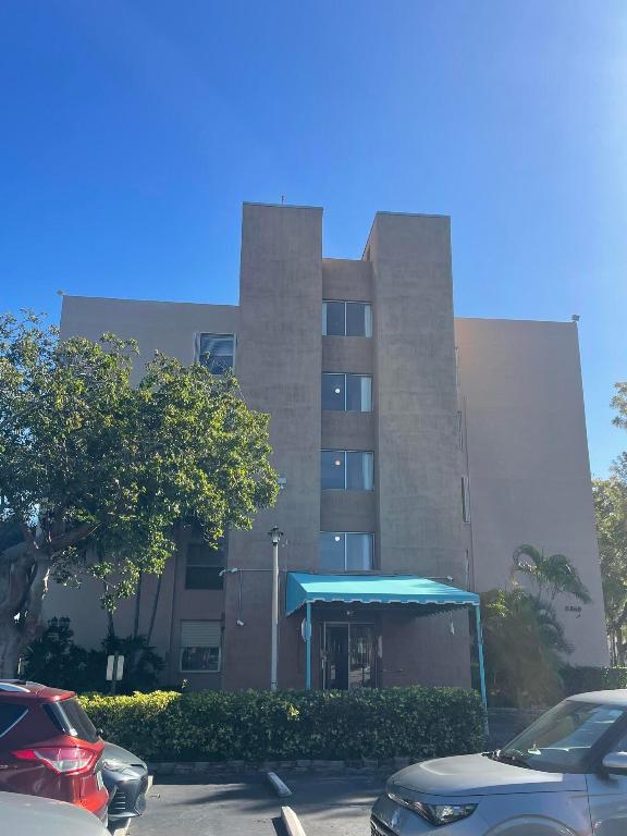 5280 NW 2nd Ave #Ph-17