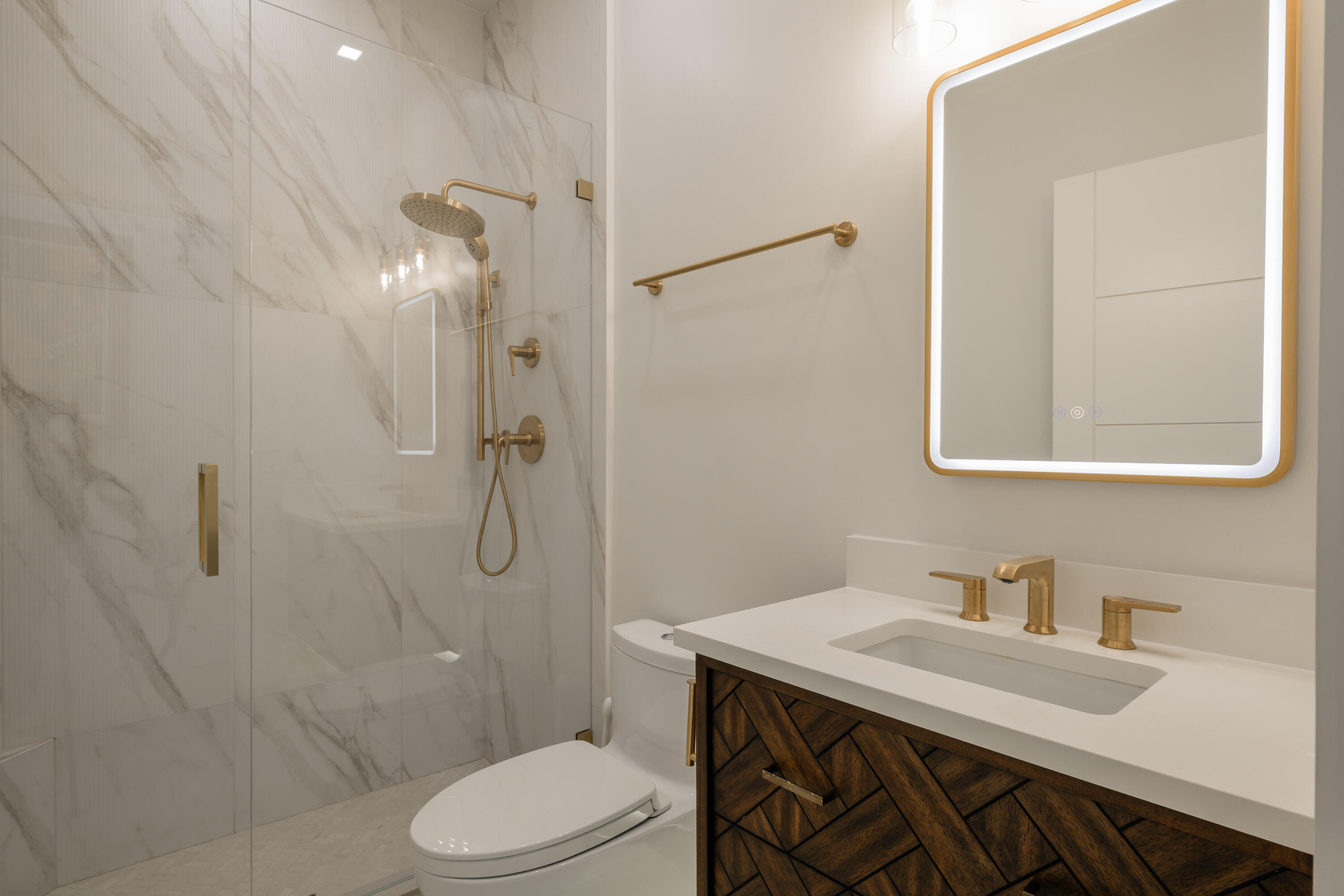 1063 Hillsboro Mile #807 Hillsboro Beach, FL 33062