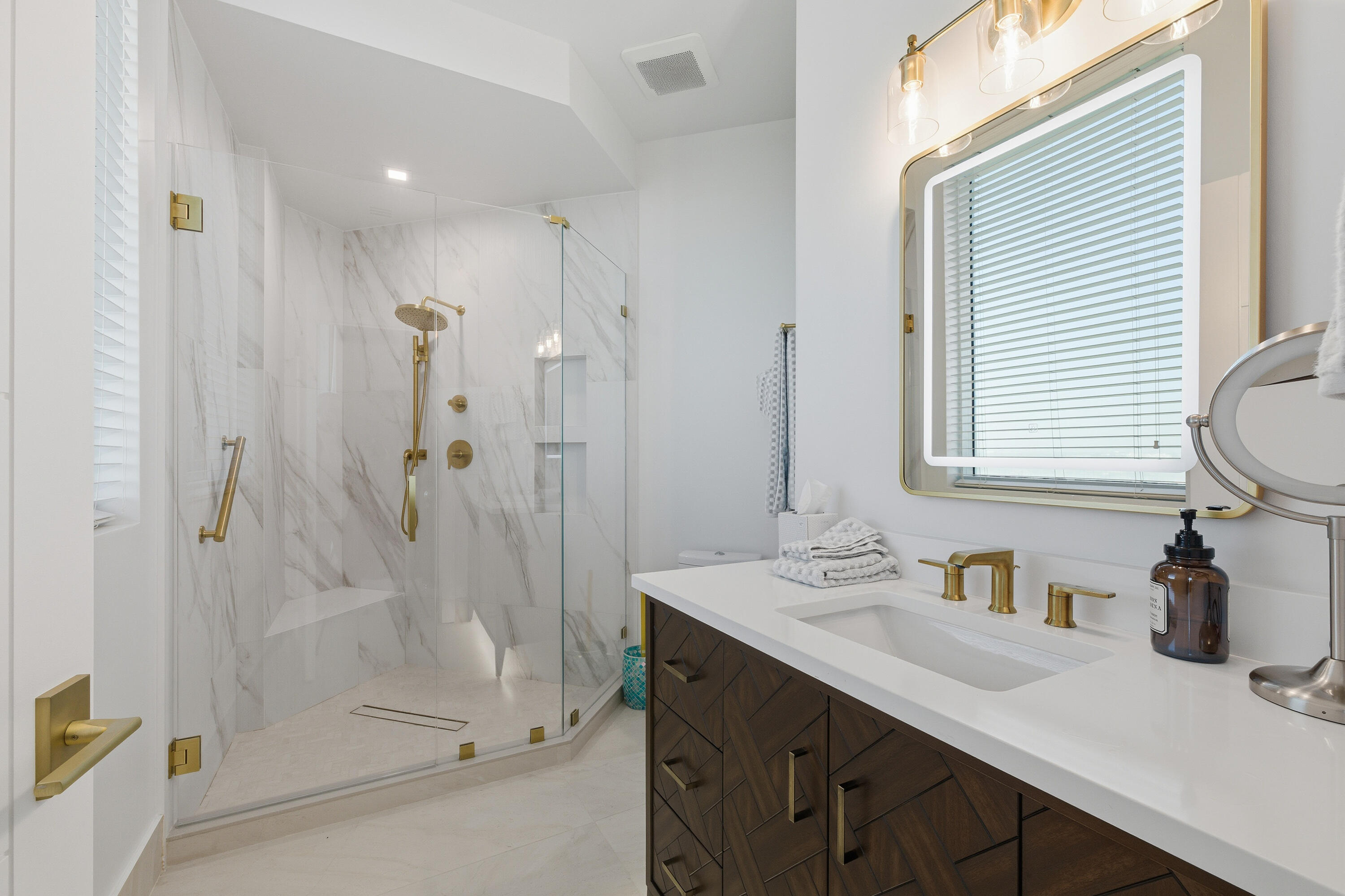 1063 Hillsboro Mile #807 Hillsboro Beach, FL 33062