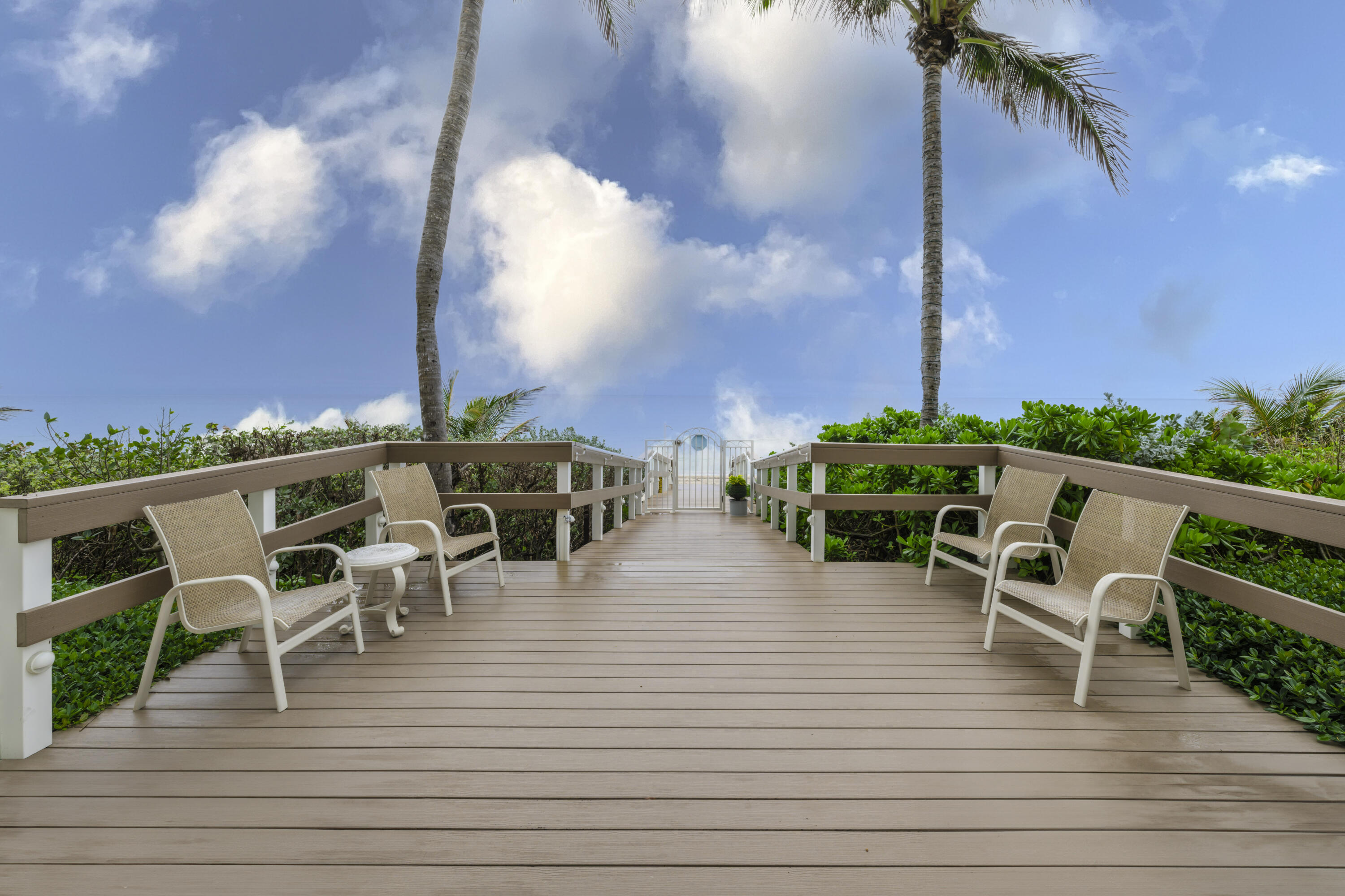 1063 Hillsboro Mile #807 Hillsboro Beach, FL 33062