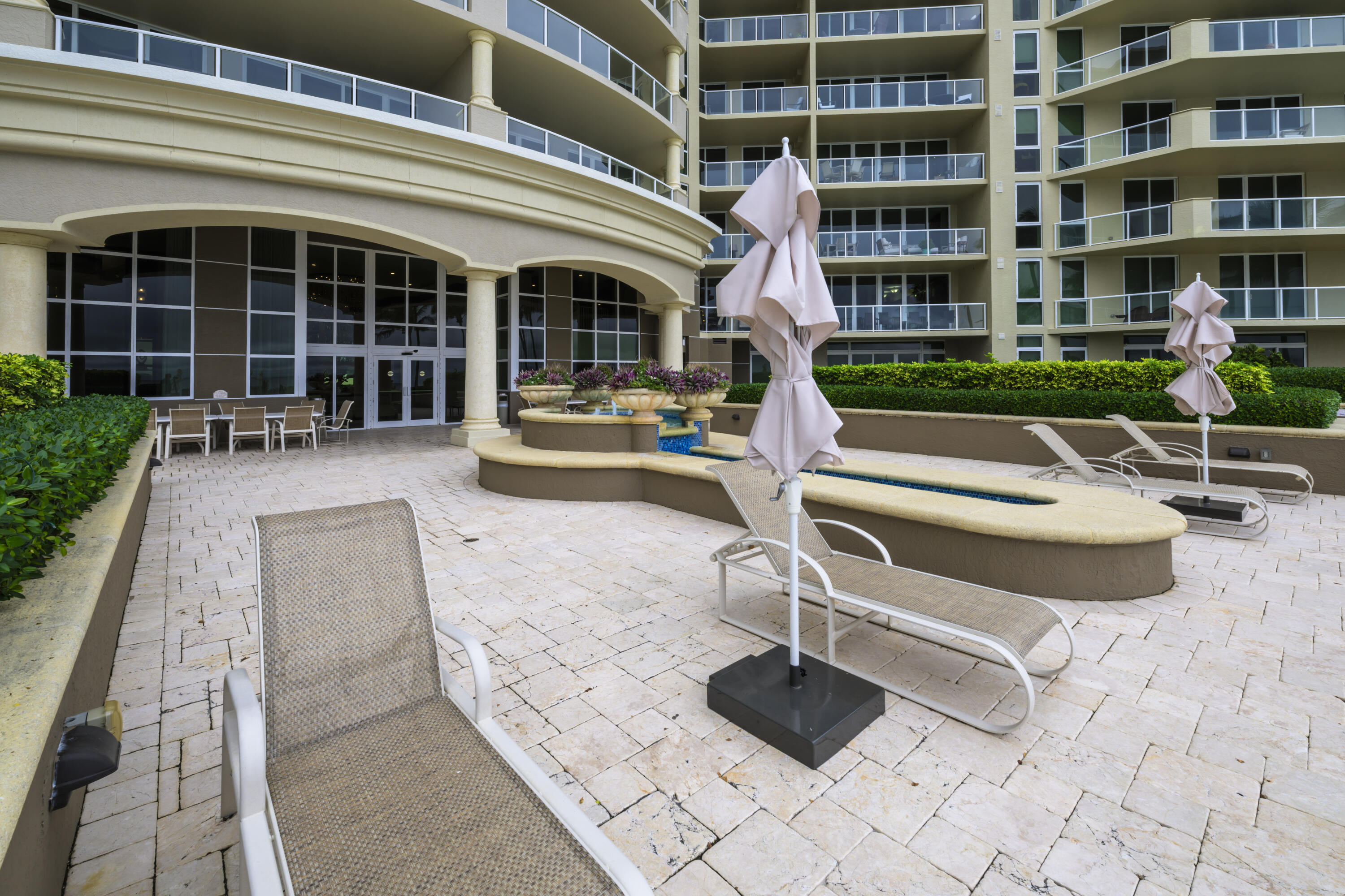1063 Hillsboro Mile #807 Hillsboro Beach, FL 33062