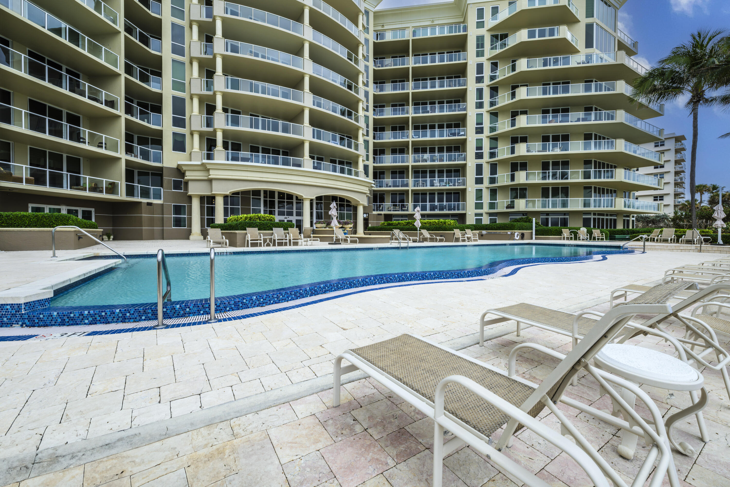 1063 Hillsboro Mile #807 Hillsboro Beach, FL 33062