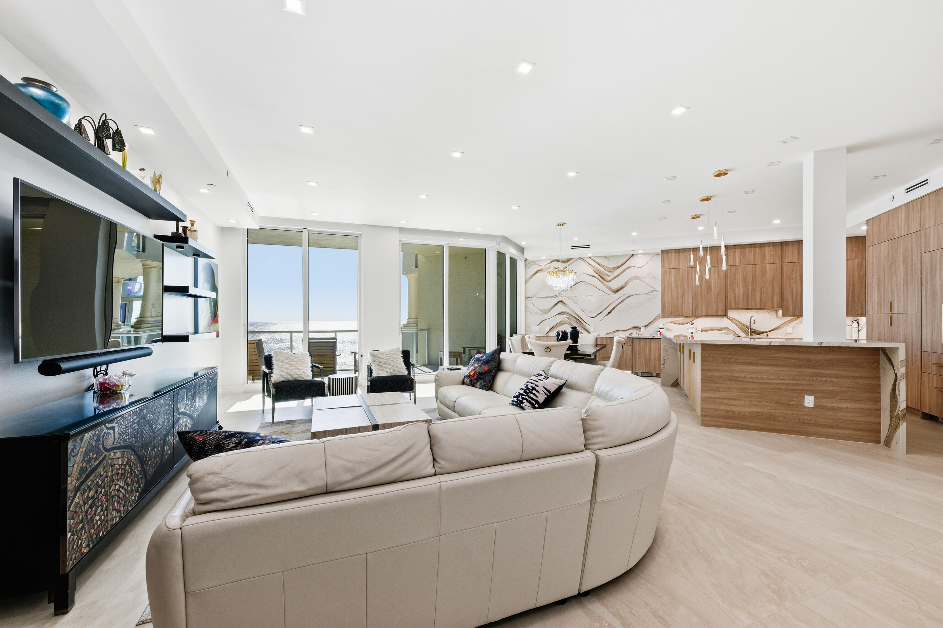 1063 Hillsboro Mile #807 Hillsboro Beach, FL 33062