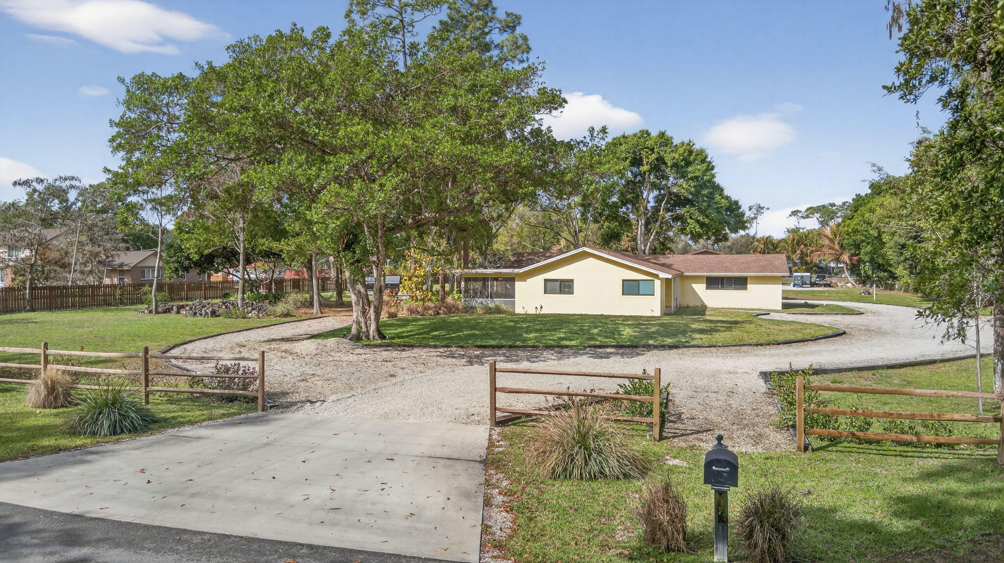 749 W Rambling Wellington, FL 33414