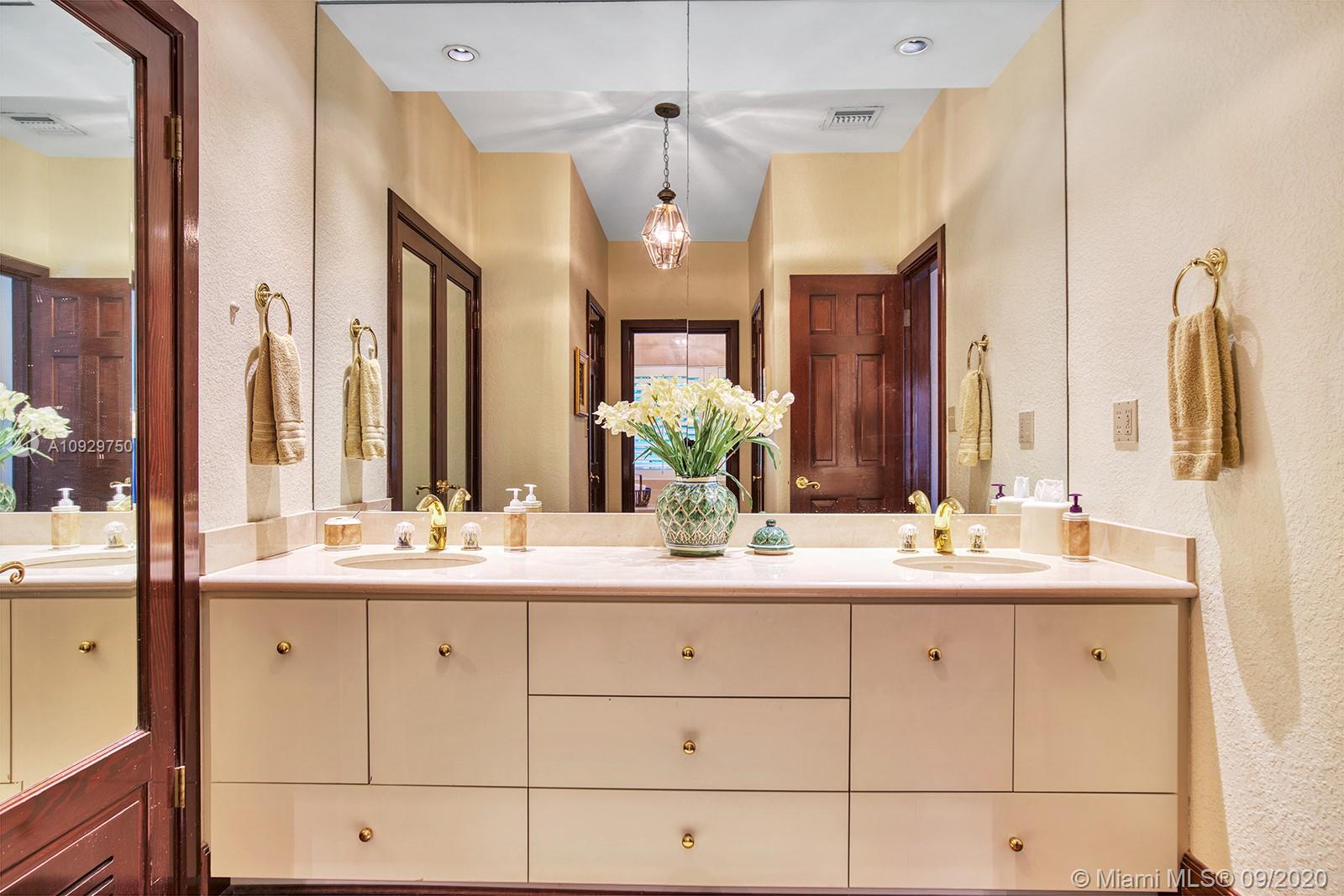 1716 S Bayshore Dr Miami, FL 33133