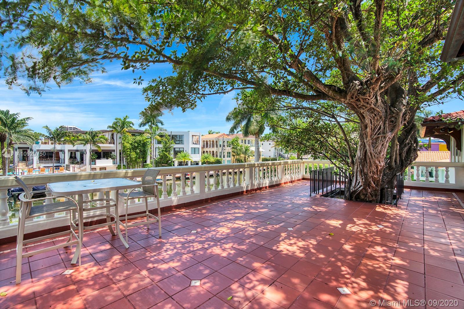 1716 S Bayshore Dr Miami, FL 33133