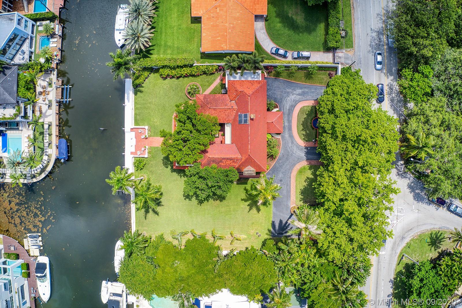 1716 S Bayshore Dr Miami, FL 33133