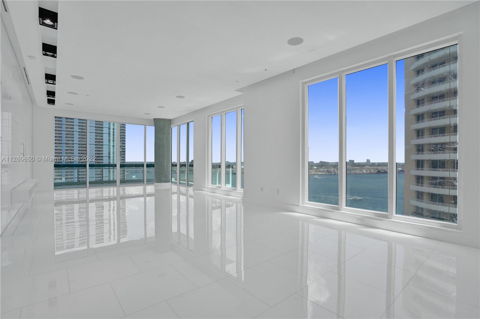 900 Brickell Key Blvd #1403
