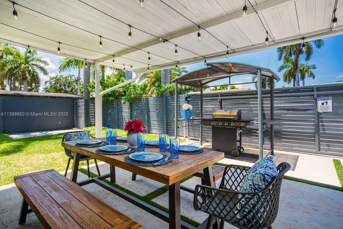 801 Harrison St Hollywood, FL 33019