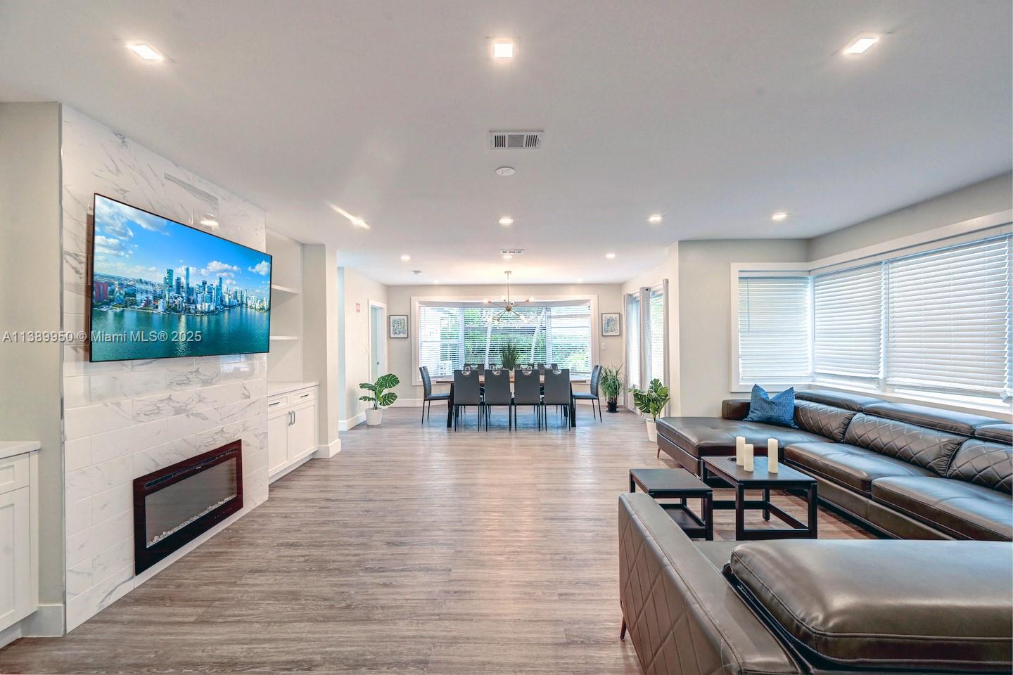 801 Harrison St Hollywood, FL 33019