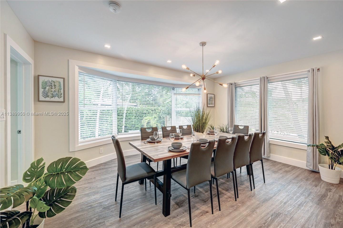 801 Harrison St Hollywood, FL 33019