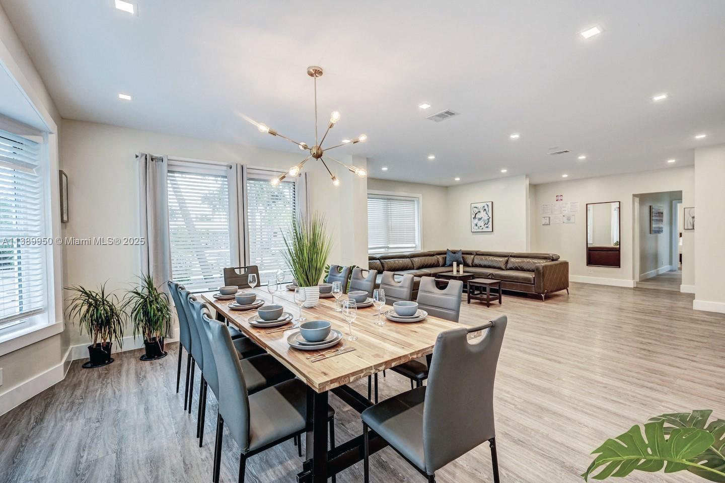 801 Harrison St Hollywood, FL 33019