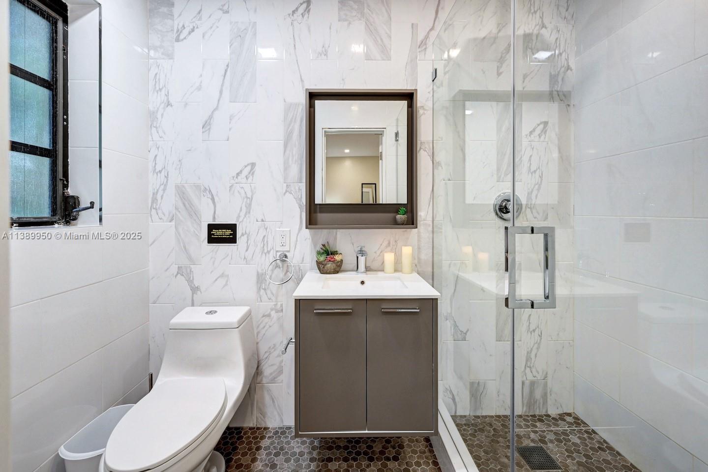 801 Harrison St Hollywood, FL 33019