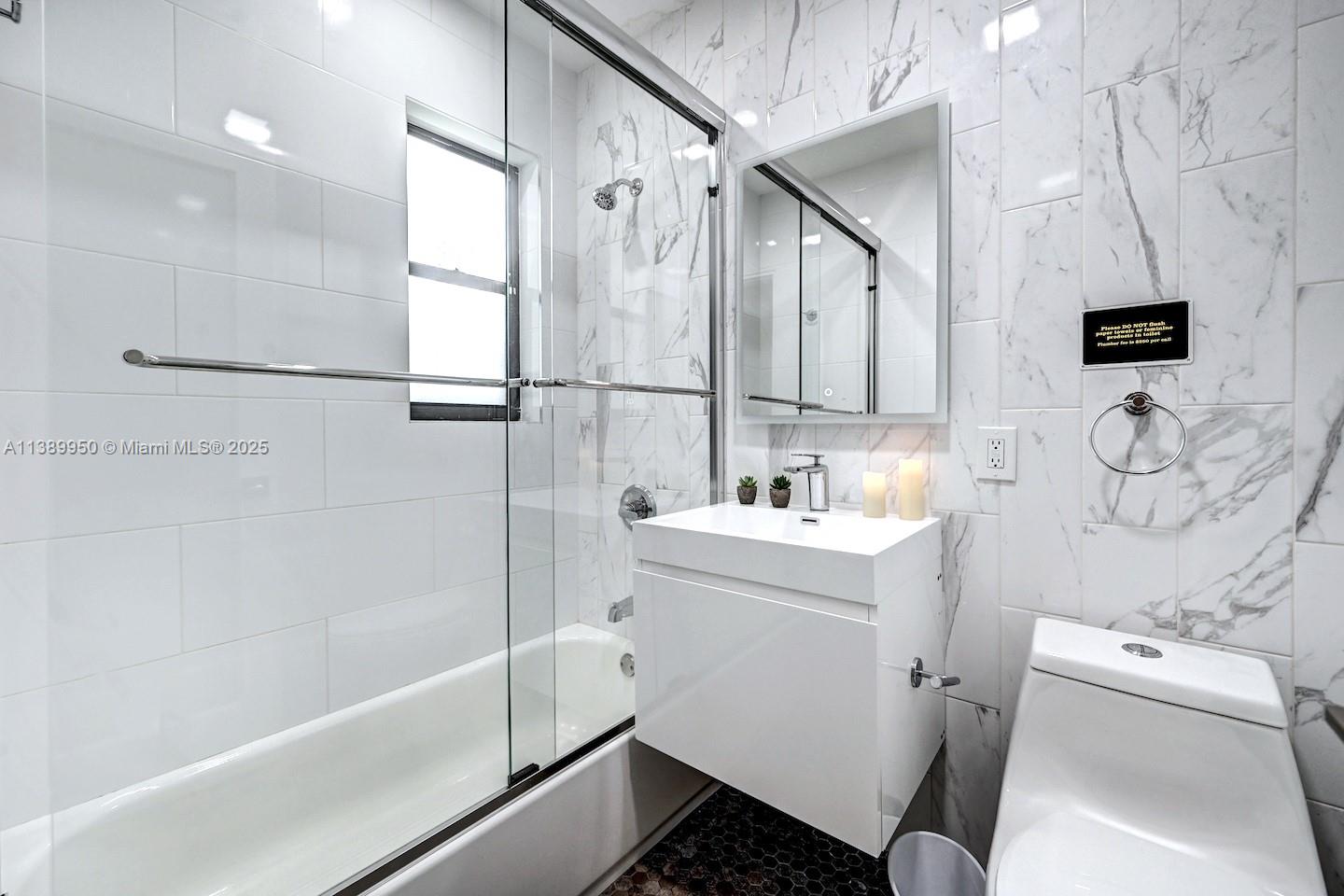 801 Harrison St Hollywood, FL 33019