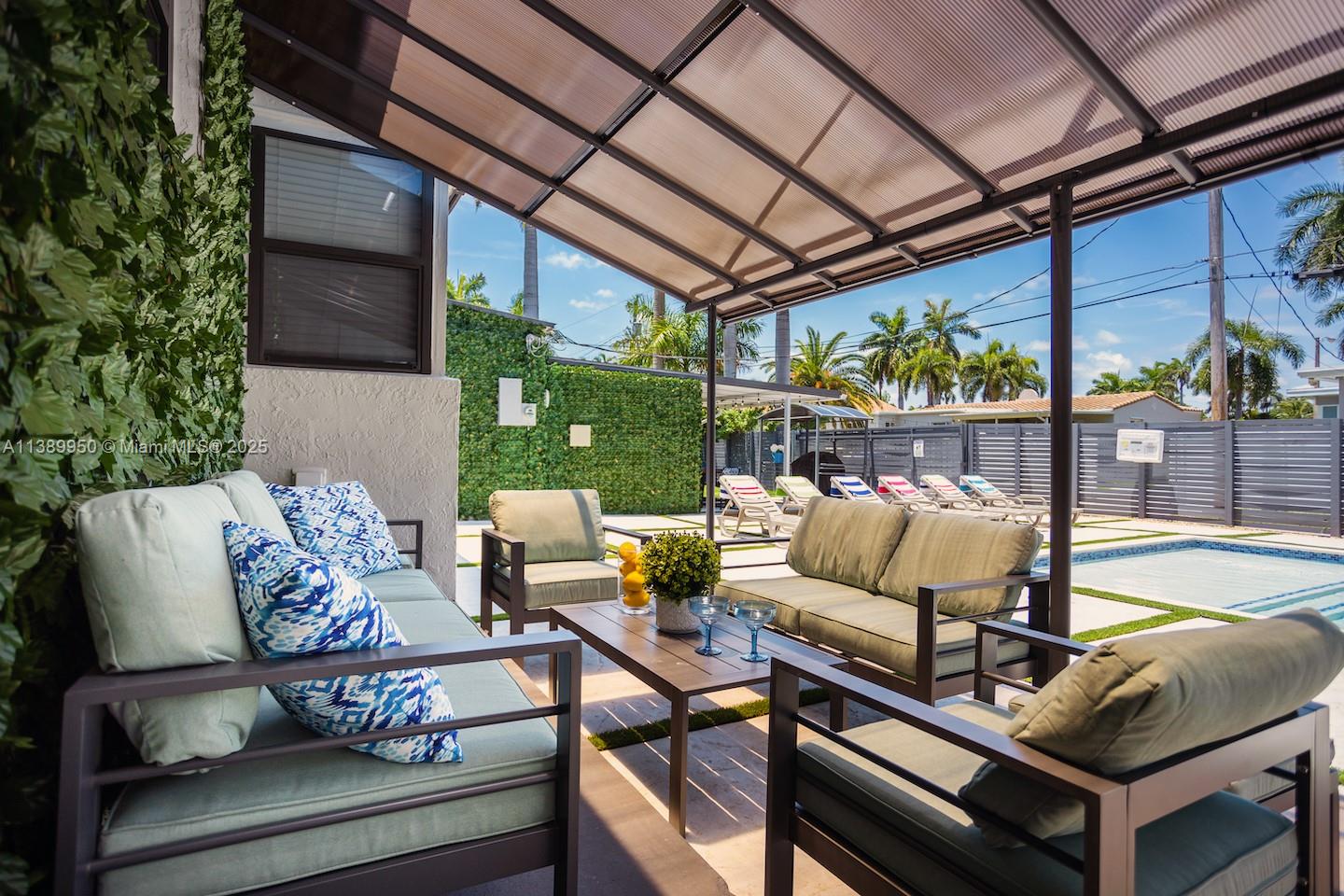 801 Harrison St Hollywood, FL 33019