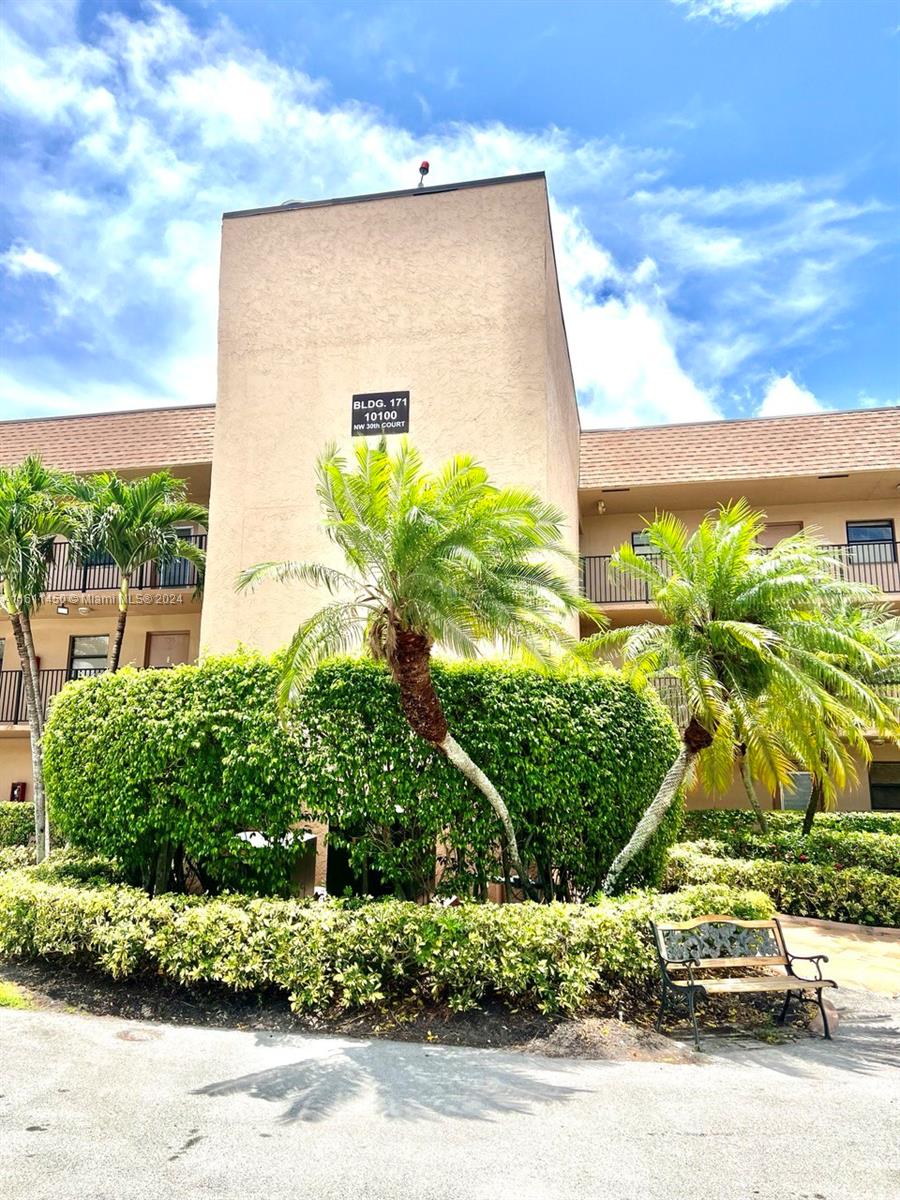 Casa de Condomínio