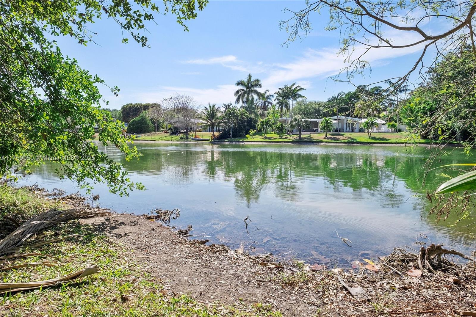 11600 SW 69th Ct Pinecrest, FL 33156