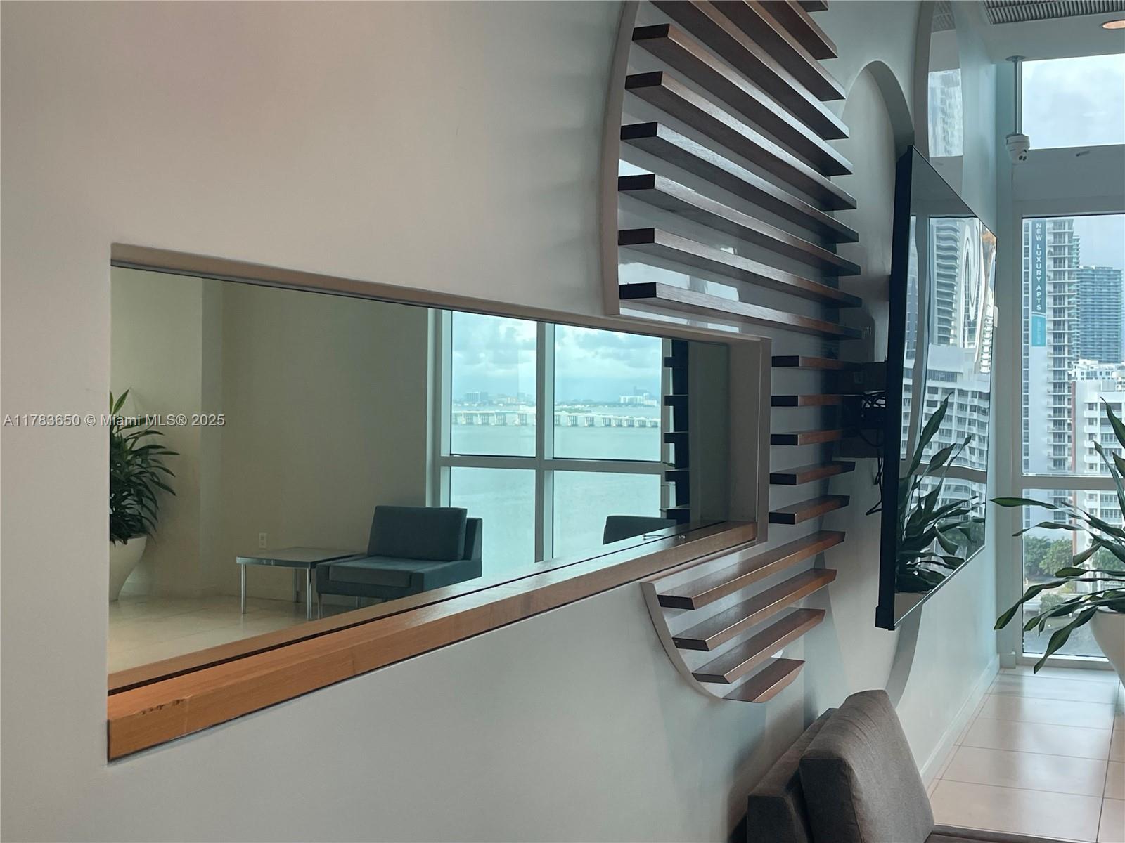 image Quantum On The Bay South65