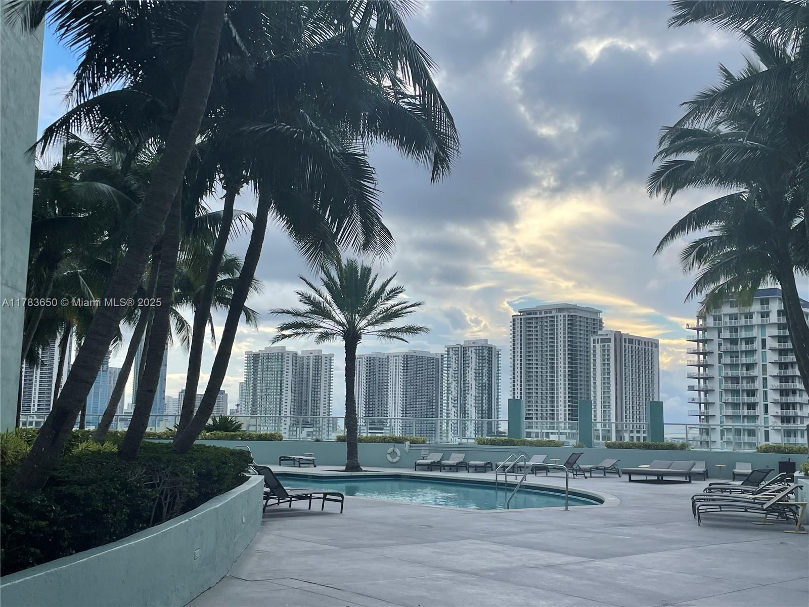 image Quantum On The Bay South80