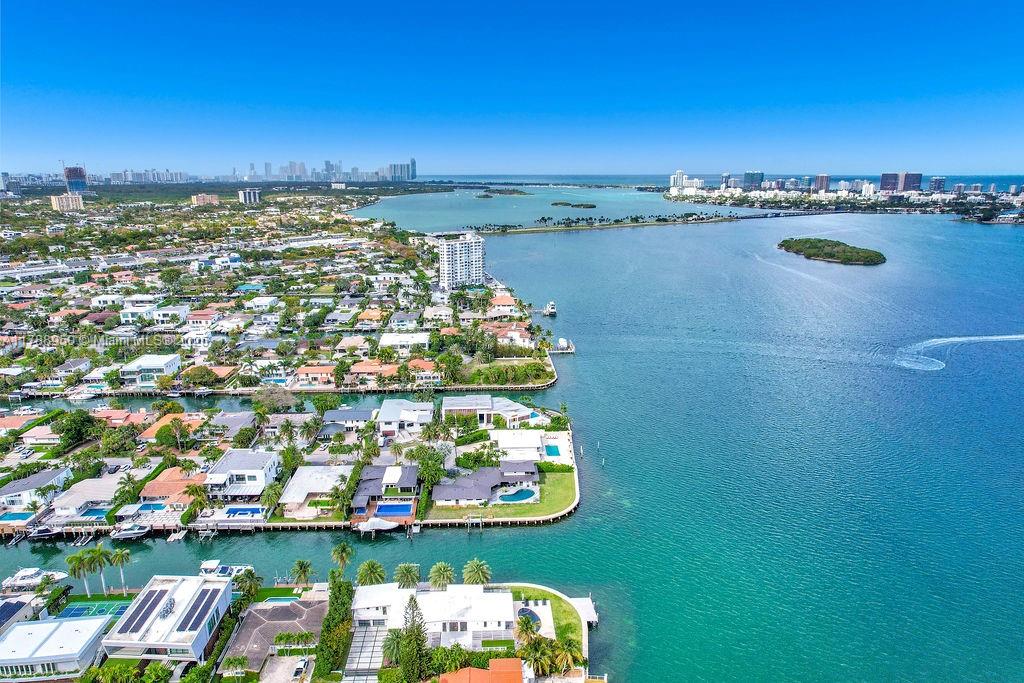 1990 NE 119th Rd North Miami, FL 33181 1990 NE 119th Rd North Miami, FL 33181