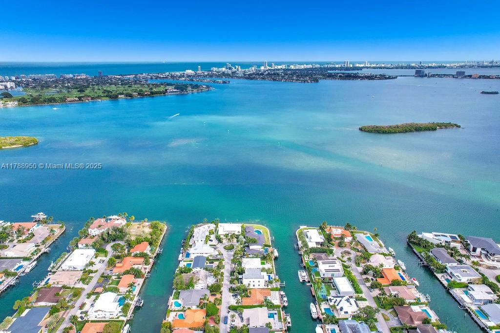 1990 NE 119th Rd North Miami, FL 33181 1990 NE 119th Rd North Miami, FL 33181