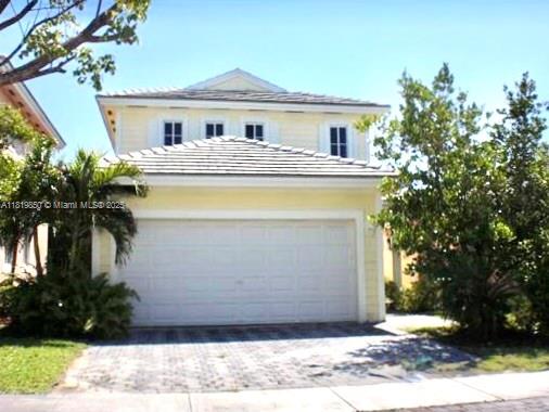 373 NE 35th Ave