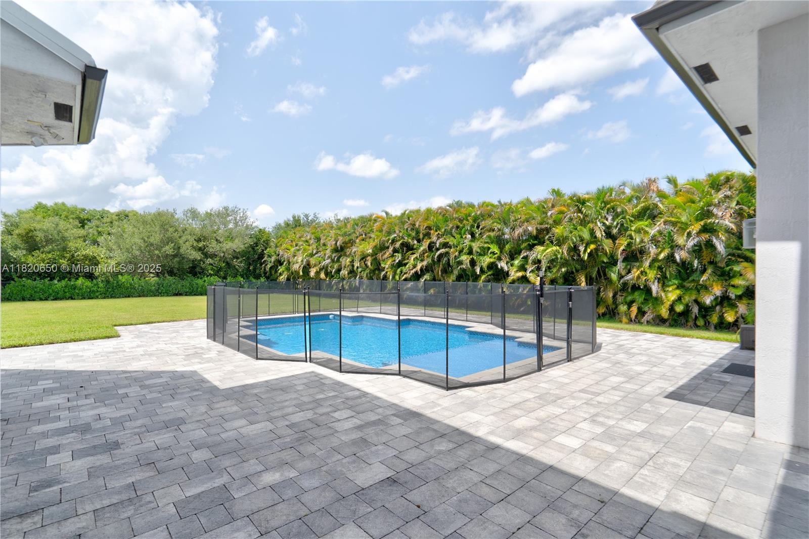 11901 NW 12th St Plantation, FL 33323