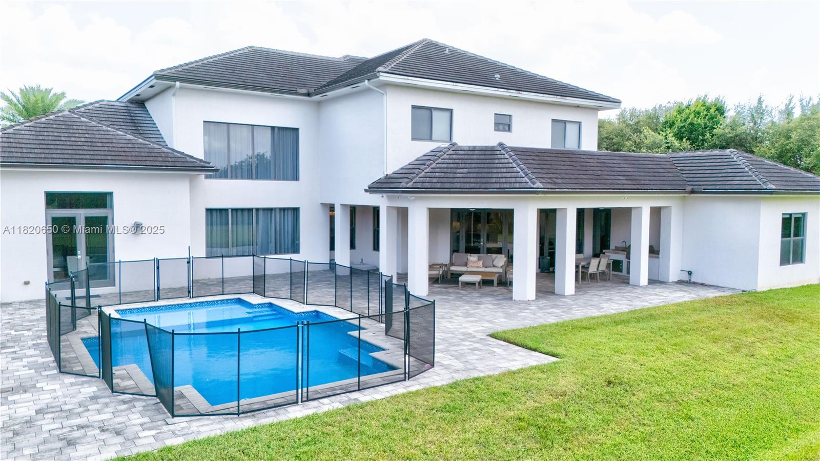 11901 NW 12th St Plantation, FL 33323