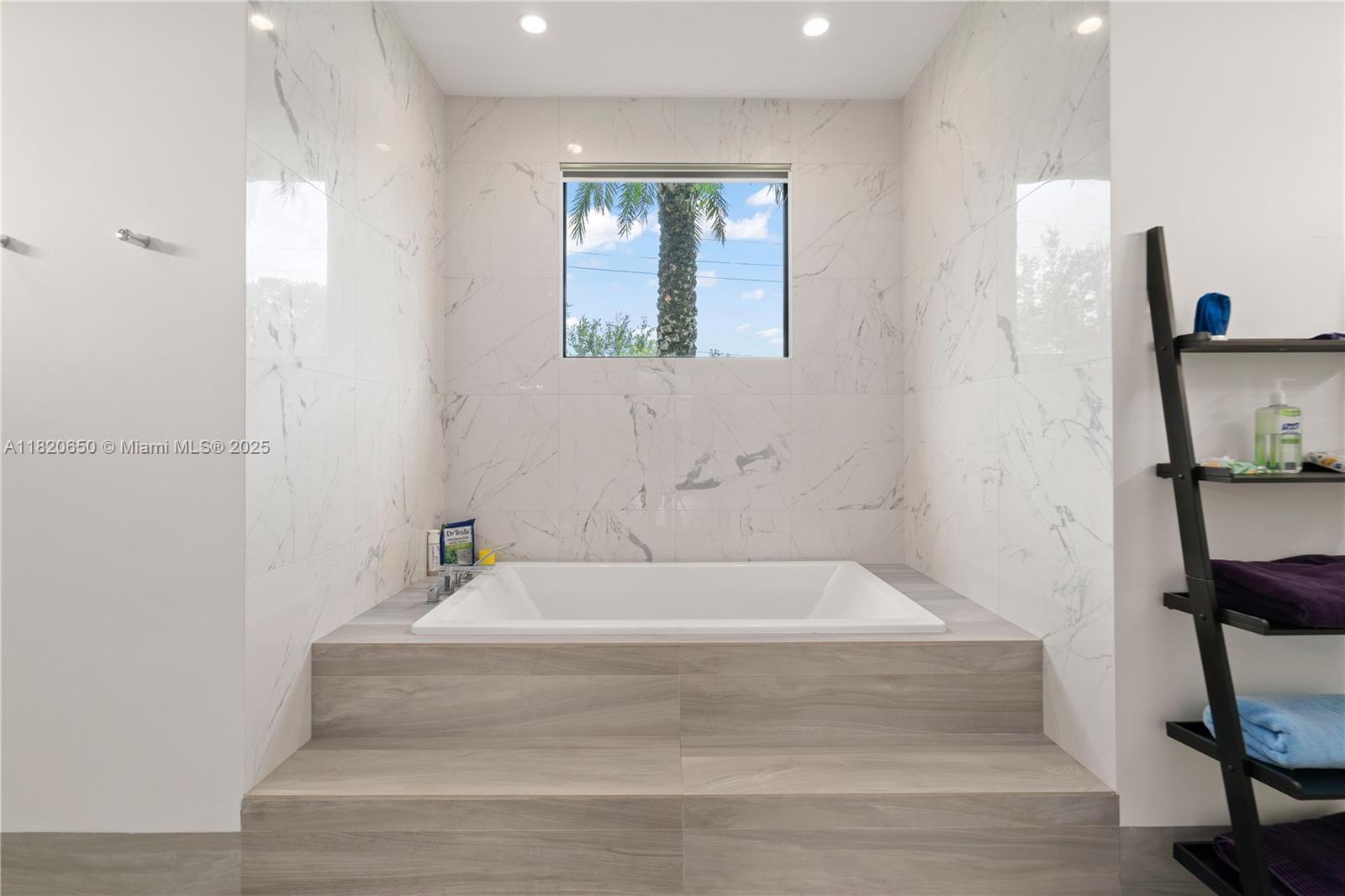 11901 NW 12th St Plantation, FL 33323