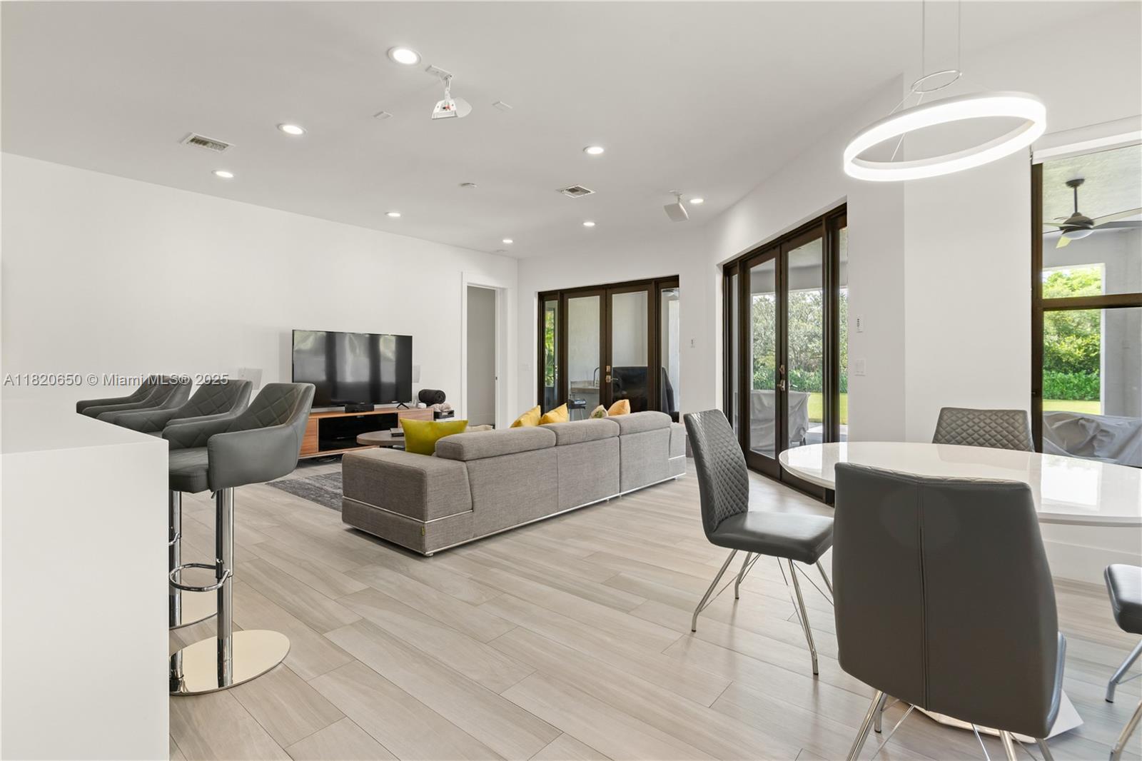 11901 NW 12th St Plantation, FL 33323