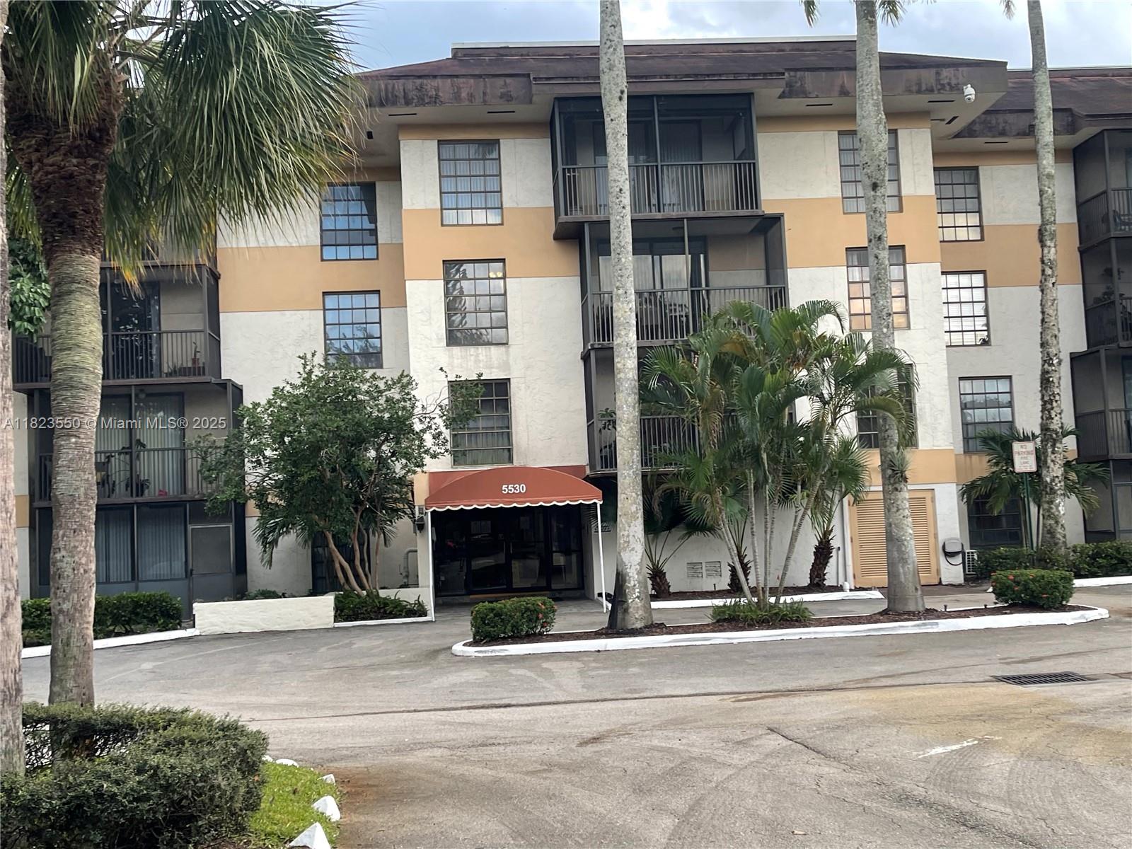 5530 NW 44th St #103C