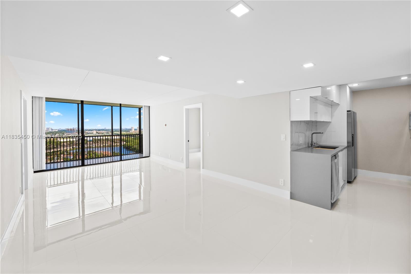 20379 W Country Clb Dr #2632-