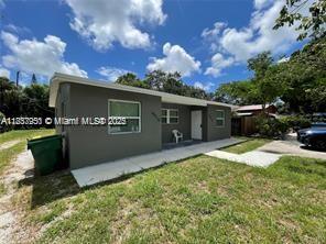 4910 SW 28th Ter #3