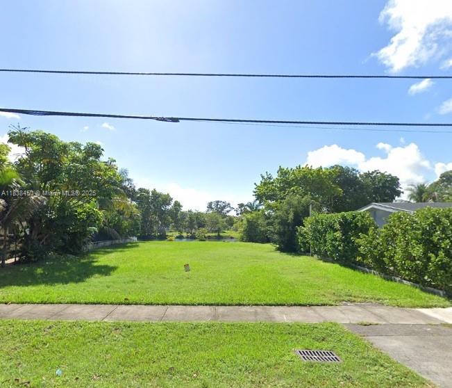 305 SW 5th St