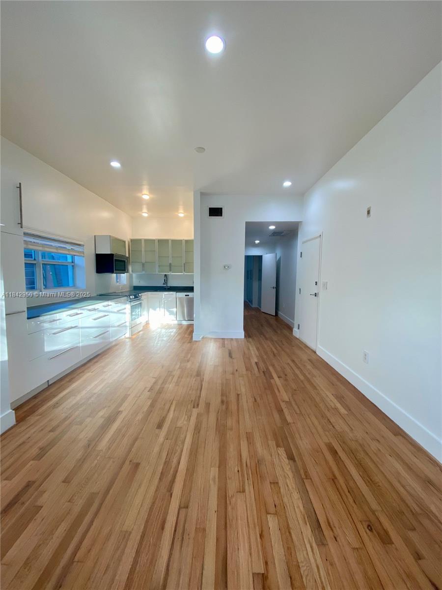 929 Michigan Ave #5