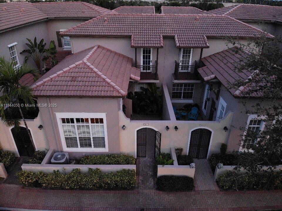 903 SW 146th Ter
