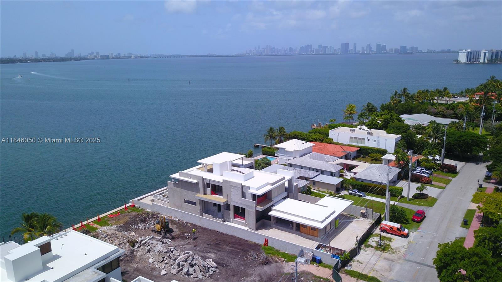 1560 Bay Dr Miami Beach, FL 33141 1560 Bay Dr Miami Beach, FL 33141