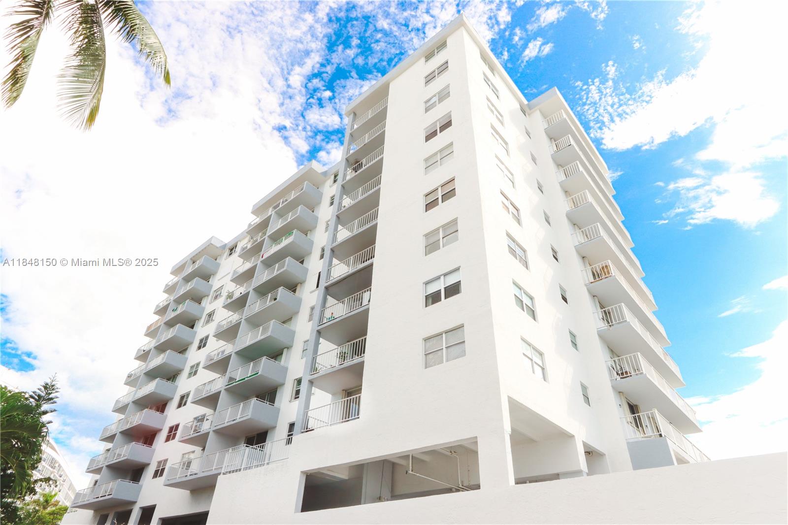 6900 Bay Dr #3I