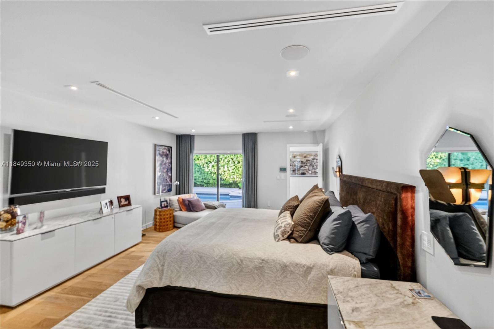 2152 Prairie Ave Miami Beach, FL 33139